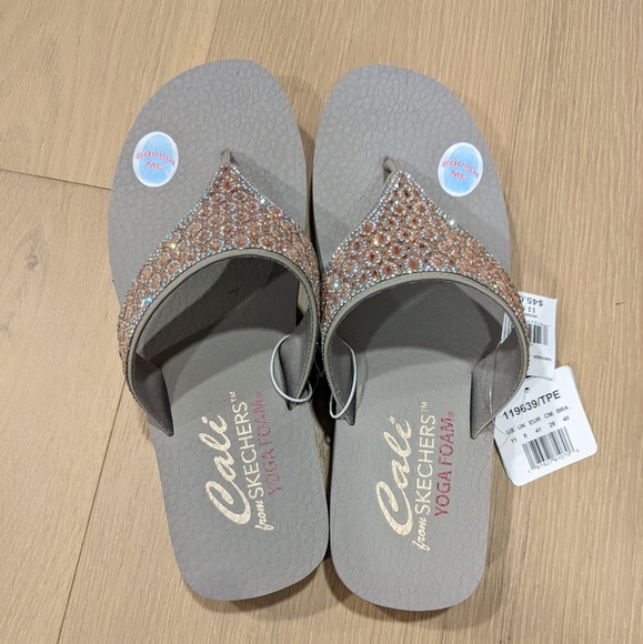 Sketchers tan platform sparkle sandals - Picture 5 of 8